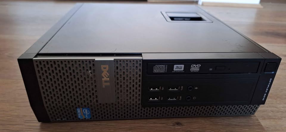 My Dell OptiPlex 9010 server running Ubuntu Linux